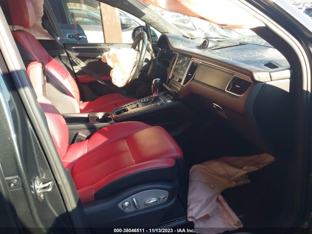 2018 PORSCHE MACAN WP1AG2A55JLB65255 Photo 4