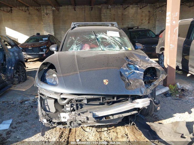 2018 PORSCHE MACAN WP1AG2A55JLB65255 Photo 5