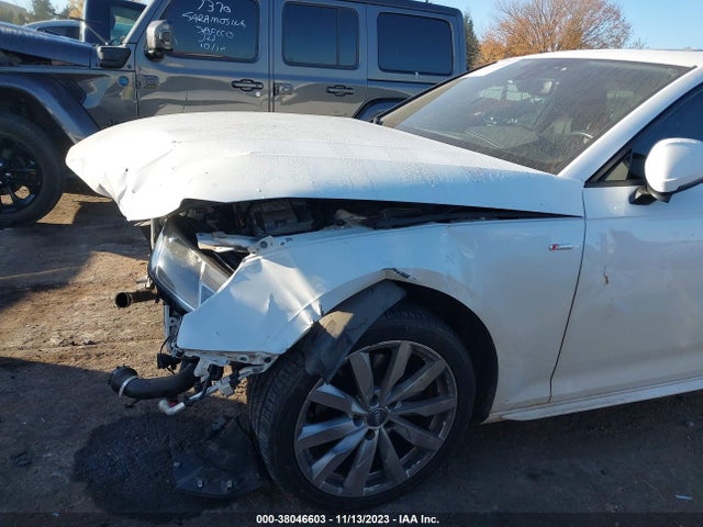 WAUKMAF49JA109899 Audi A4 2.0t Tech Ultra Premium/2.0t Ultra Premium