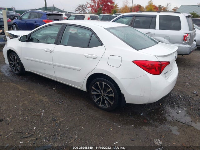 Toyota COROLLA SE 2017 5YFBURHE1HP633710 Image 3