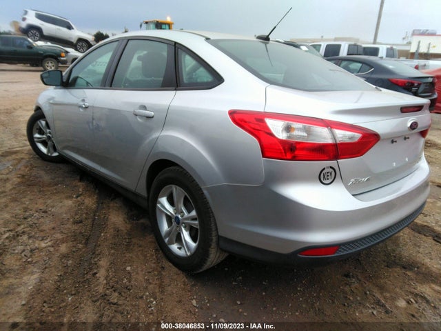 Ford FOCUS SE 2014 1FADP3F26EL270868 Image 3