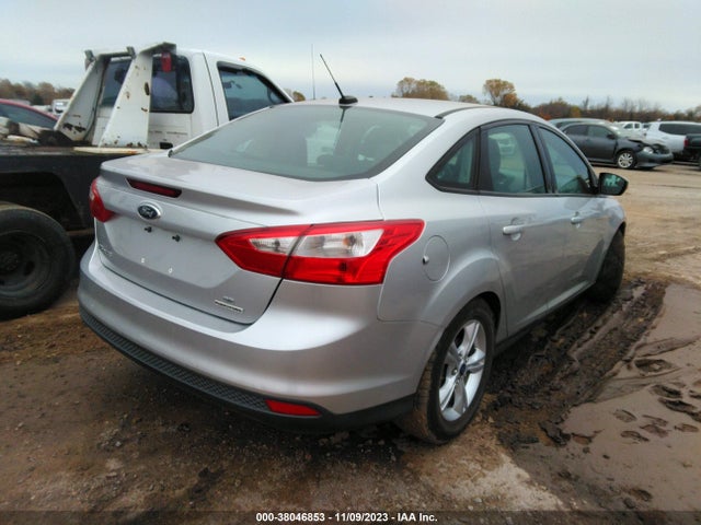 Ford FOCUS SE 2014 1FADP3F26EL270868 Image 4