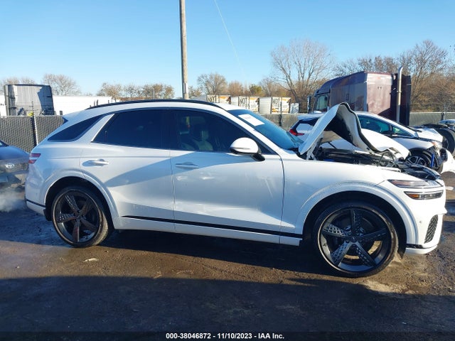 2023 GENESIS GV70 3.5T AWD SPORT VIN: KMUMCDTC3PU115407