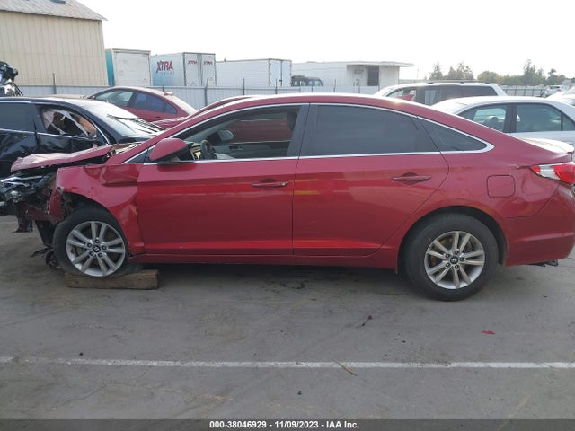 Hyundai SONATA SE 2016 5NPE24AF0GH371960 Image 14
