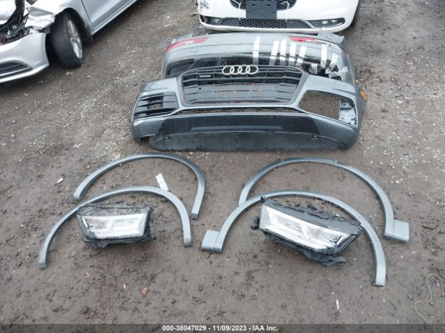 WA1BNAFY0K2030095 Audi Q5 45 Premium