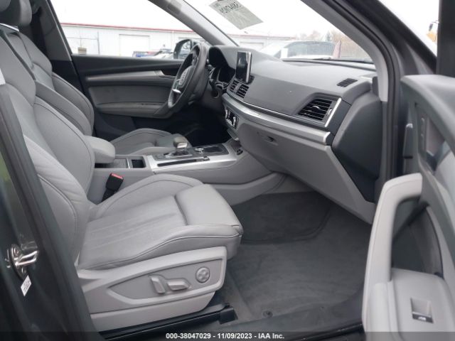 WA1BNAFY0K2030095 Audi Q5 45 Premium