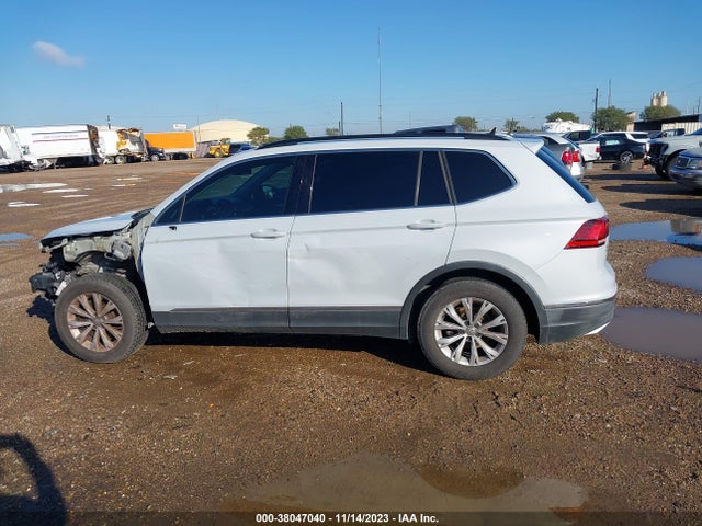 3VV3B7AX2JM030984 Volkswagen Tiguan 2.0t Sel/2.0t Se