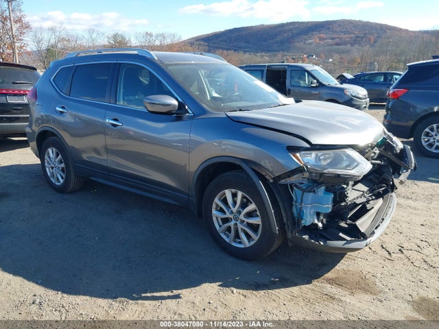 2018 NISSAN ROGUE SV VIN: KNMAT2MV9JP596442