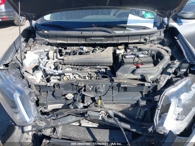 2018 NISSAN ROGUE SV VIN: KNMAT2MV9JP596442