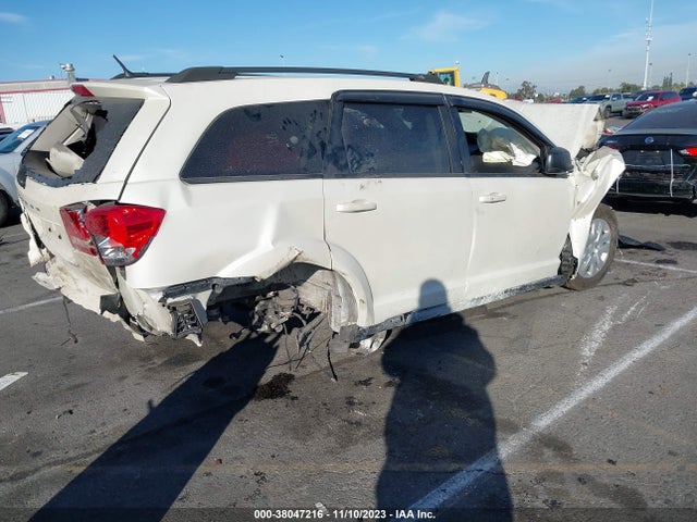 Dodge JOURNEY SE 2015 3C4PDCAB3FT597631 Image 4