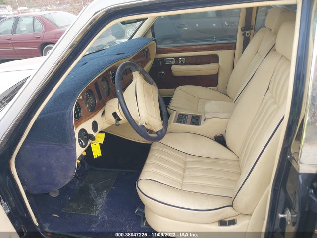 1999 ROLLS-ROYCE SILVER SPUR VIN: SCAZN19EXXCX66539