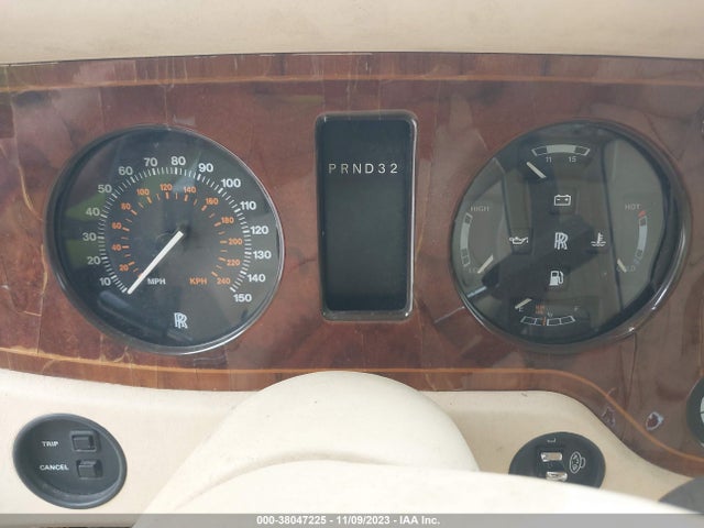 1999 ROLLS-ROYCE SILVER SPUR VIN: SCAZN19EXXCX66539