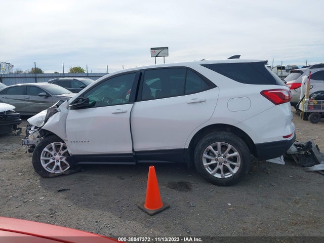 Chevrolet EQUINOX LS 2018 2GNAXREV9J6103541 Image 13