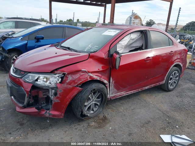 Chevrolet Sonic Lt Auto 2018 1G1JD5SG7J4110692 Image 2