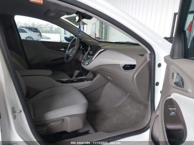 1G1ZD5ST8JF268303 Chevrolet MALIBU LT