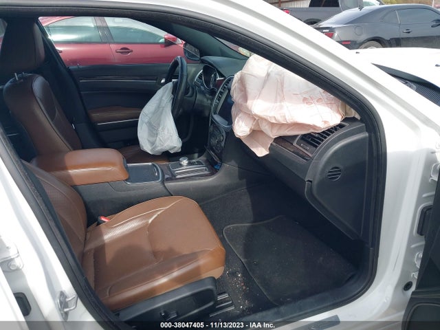 2C3CCAEG8KH536102 Chrysler 300 Limited