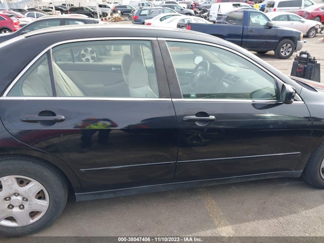 2005 HONDA ACCORD 2.4 LX VIN: JHMCM56475C002342