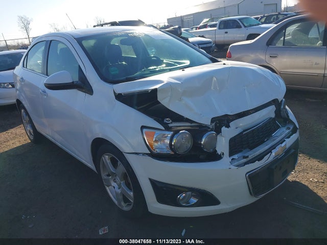 Chevrolet Sonic Ltz Auto 2015 1G1JE5SB7F4210736 Image 1