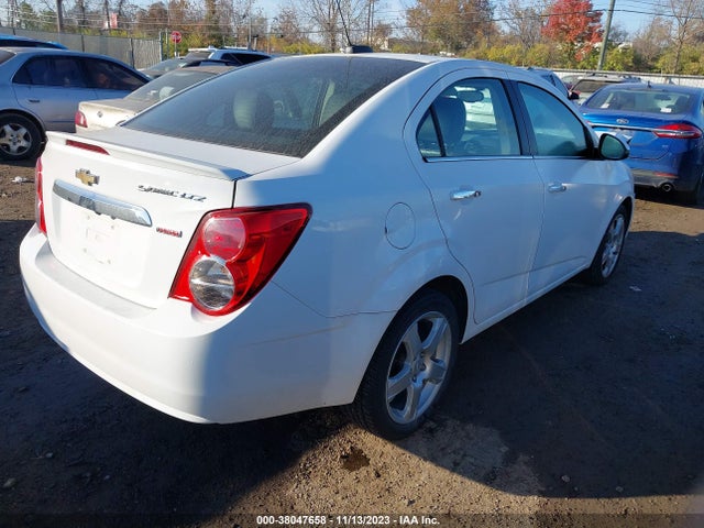 Chevrolet Sonic Ltz Auto 2015 1G1JE5SB7F4210736 Image 4