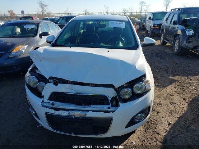 Chevrolet Sonic Ltz Auto 2015 1G1JE5SB7F4210736 Image 6