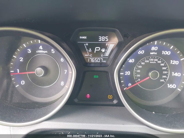 2016 HYUNDAI ELANTRA SE VIN: 5NPDH4AE5GH793739