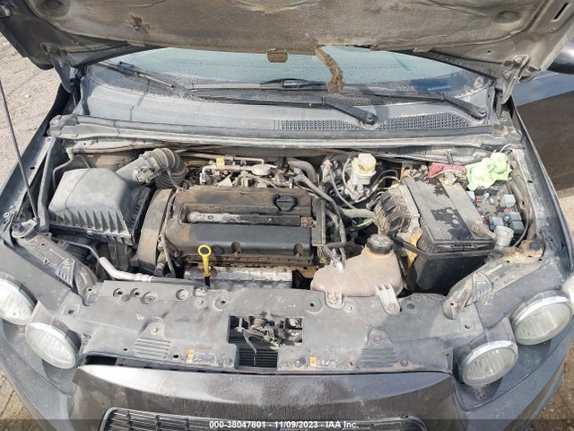 Chevrolet Sonic Lt Auto 2015 1G1JC5SH0F4215254 Image 10