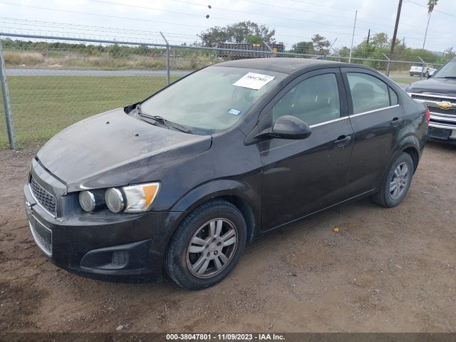 Chevrolet Sonic Lt Auto 2015 1G1JC5SH0F4215254 Image 2