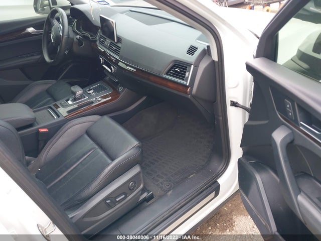 WA1CNAFY1K2057844 Audi Q5 45 Premium