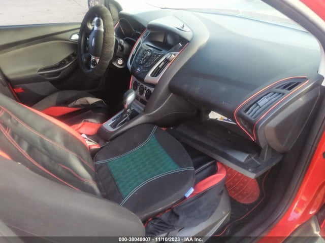 Ford FOCUS SE 2014 1FADP3K26EL462779 Image 5