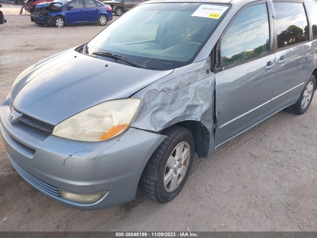 2004 TOYOTA SIENNA XLE VIN: 5TDZA22C84S082652