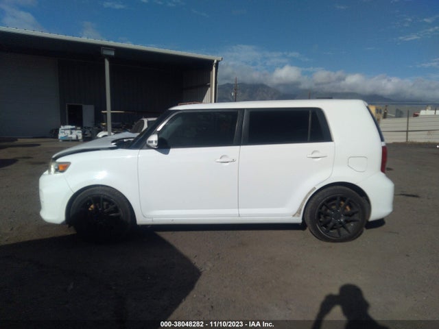 Scion Xb 686 Parklan Edition 2015 JTLZE4FE1FJ079060 Image 14