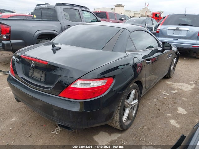 2014 MERCEDES-BENZ SLK 250 VIN: WDDPK4HA4EF074710