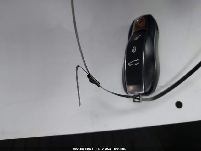 2017 PORSCHE MACAN WP1AB2A50HLB12634 Photo 10