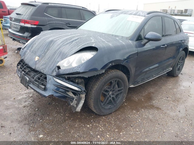 2017 PORSCHE MACAN WP1AB2A50HLB12634 Photo 1