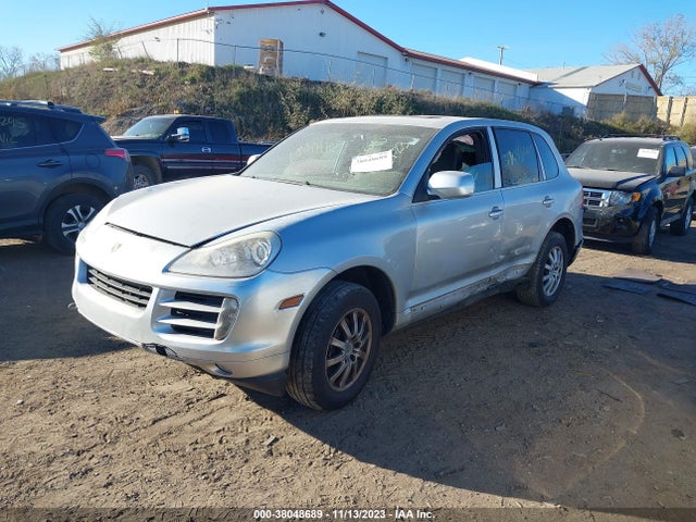 2010 PORSCHE CAYENNE WP1AA2AP6ALA08384 Photo 1