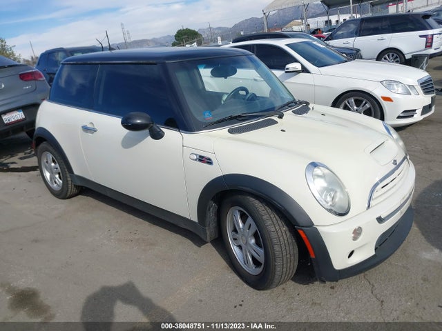 2006 MINI COOPER WMWRC33506TJ75182 Photo 0