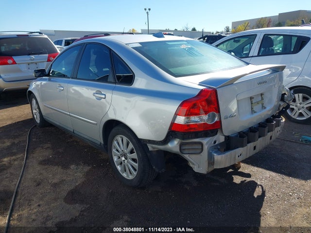 2005 VOLVO S40 2.4I VIN: YV1MS382852093097