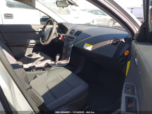 2005 VOLVO S40 2.4I VIN: YV1MS382852093097