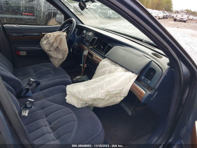 1996 MERCURY GRAND MARQUIS GS VIN: 2MELM74W5TX672326