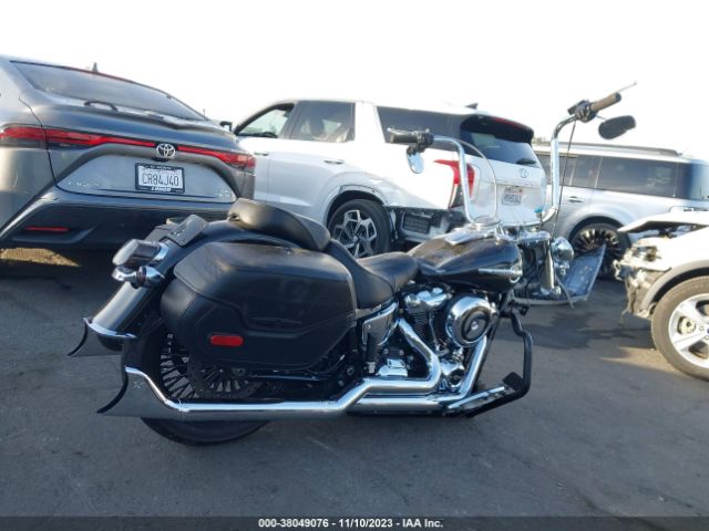 2020 HARLEY-DAVIDSON FLHC 1HD1YAJ21LB019022 Photo 3