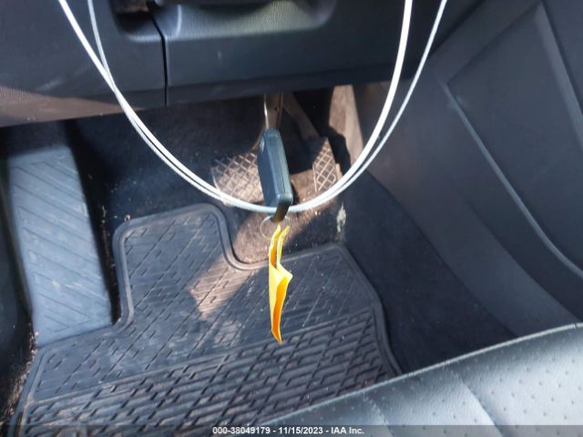 2022 VOLKSWAGEN TIGUAN 3VV3B7AX2NM069449 Photo 10