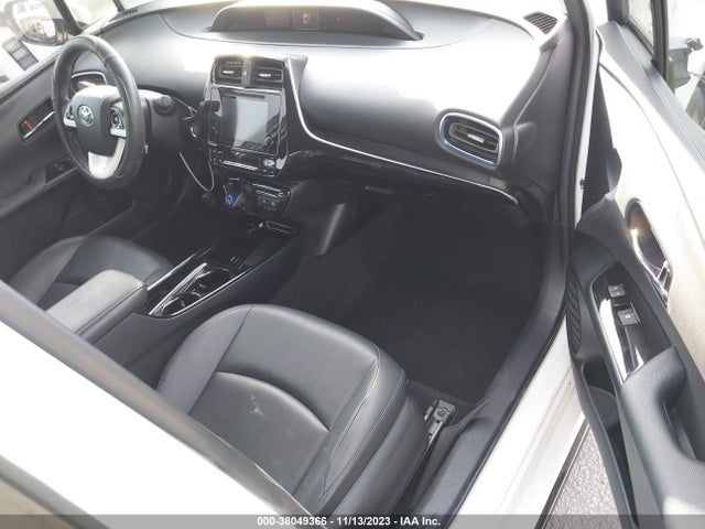 Toyota Prius Three Touring 2018 JTDKARFU0J3065547 Image 5