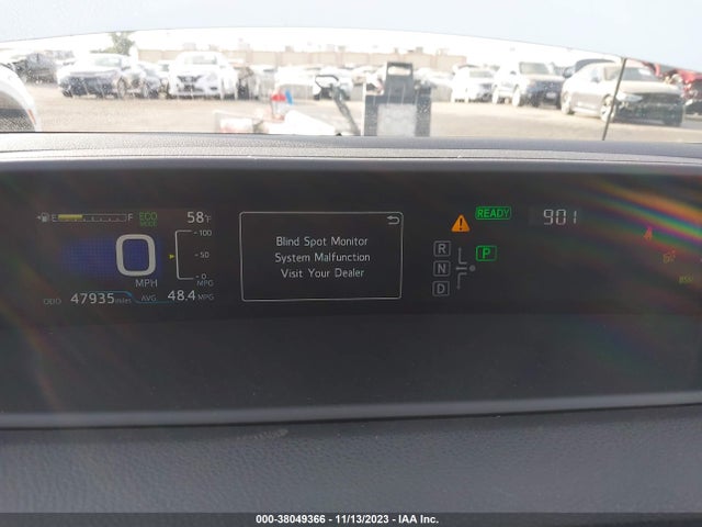 Toyota Prius Three Touring 2018 JTDKARFU0J3065547 Image 7