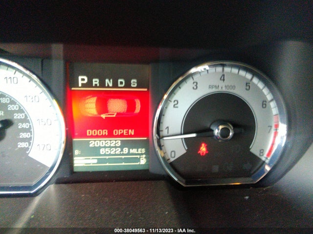 2011 JAGUAR XF SAJWA0FB6BLR82202 Photo 6