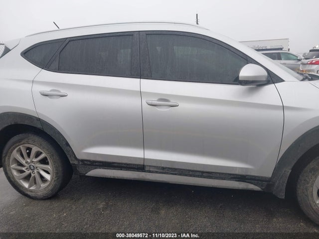 2017 HYUNDAI TUCSON SE VIN: KM8J33A44HU587396