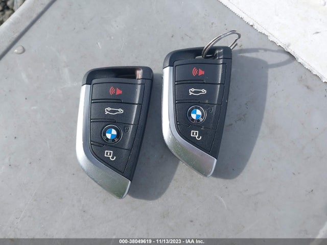 2018 BMW X1 XDRIVE28I VIN: WBXHT3C34J5L26649