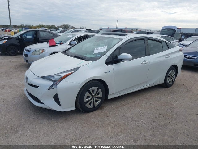 Toyota Prius Four 2017 JTDKARFU3H3032925 Image 2