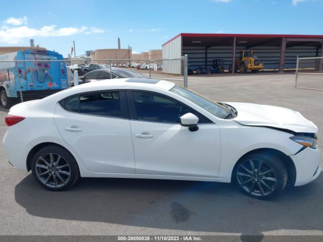 3MZBN1V38JM251444 Mazda Mazda3 Touring