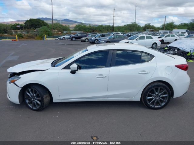 3MZBN1V38JM251444 Mazda Mazda3 Touring