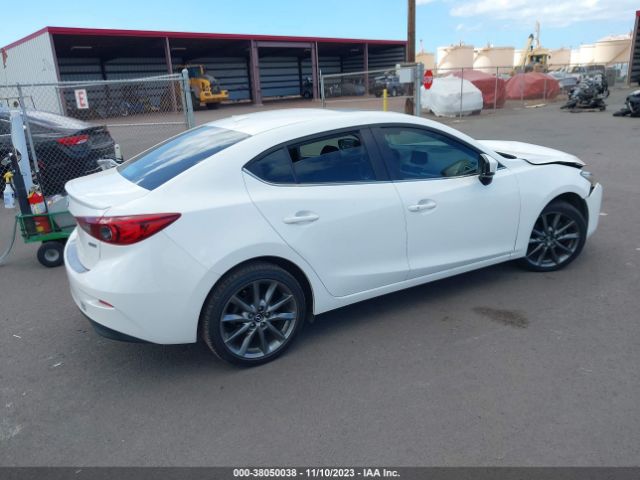 3MZBN1V38JM251444 Mazda Mazda3 Touring